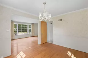 8301 Karlov Ave, Skokie, IL 60076 - Photo 5