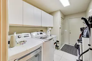 4408 Hammersmith Ln, Glenview, IL 60026 - Photo 29