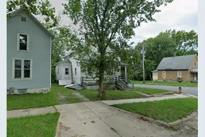 1097 W Green Street, Decatur, IL 62522 - Photo 3