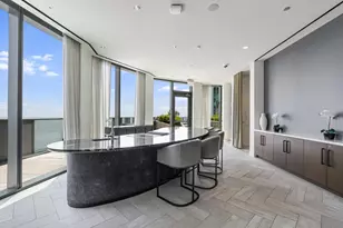 211 N Harbor Dr, Chicago, IL 60601 - Photo 19