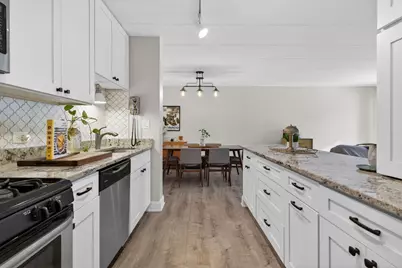 1041 N Mill Street #203, Naperville, IL 60563 - Photo 5