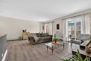 1041 N Mill St, Naperville, IL 60563 - Photo 15