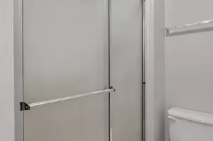 815 Leicester Rd, Elk Grove Village, IL 60007 - Photo 15