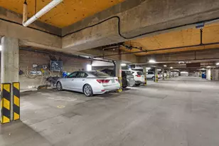 8210 Elmwood Ave, Skokie, IL 60077 - Photo 25