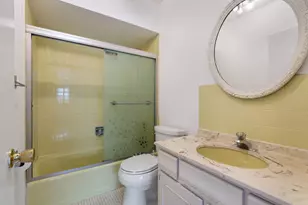 8210 Elmwood Ave, Skokie, IL 60077 - Photo 15