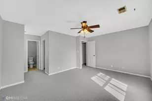 920 Surrey Dr, Schaumburg, IL 60193 - Photo 23