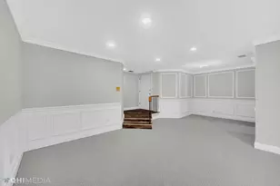 920 Surrey Dr, Schaumburg, IL 60193 - Photo 15