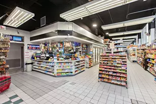 655 W Irving Park Rd, Chicago, IL 60613 - Photo 19