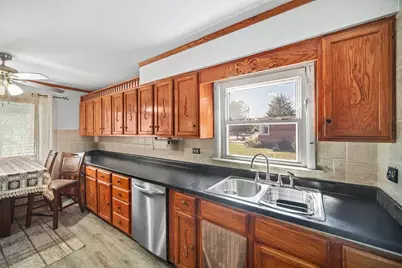 6404 W 85th Place, Burbank, IL 60459 - Photo 9