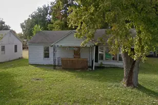 713 Burrell St, Carmi, IL 62821 - Photo 3