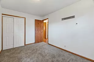 2308 Madonna Ave, Joliet, IL 60436 - Photo 9