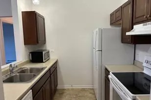 1363 Cunat Ct, Lake in the Hills, IL 60156 - Photo 5