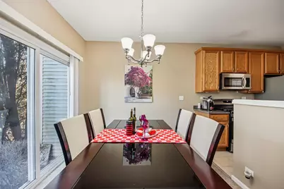 906 Elizabeth Drive, Streamwood, IL 60107 - Photo 7