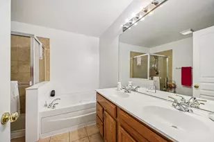 906 Elizabeth Dr, Streamwood, IL 60107 - Photo 13
