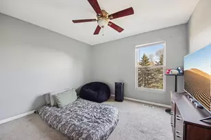 906 Elizabeth Dr, Streamwood, IL 60107 - Photo 19