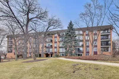 441 N Park Boulevard #4B, Glen Ellyn, IL 60137 - Photo 1