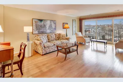 441 N Park Boulevard #4B, Glen Ellyn, IL 60137 - Photo 3