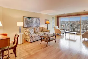 441 N Park Blvd, Glen Ellyn, IL 60137 - Photo 3