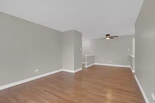 8872 W Jody Ln, Des Plaines, IL 60016 - Photo 5