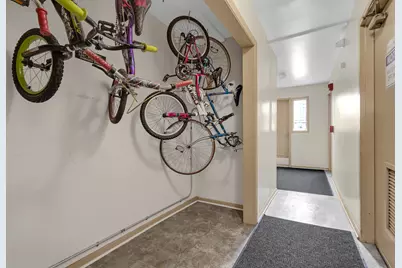 8872 W Jody Lane #2E, Des Plaines, IL 60016 - Photo 21