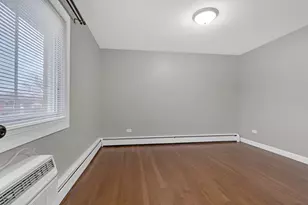 8872 W Jody Ln, Des Plaines, IL 60016 - Photo 13