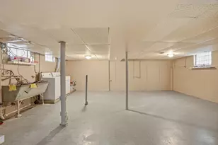 11056 S State Line Rd, Chicago, IL 60617 - Photo 15