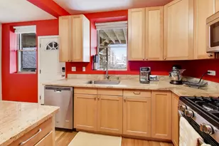 6251 N Magnolia Ave, Chicago, IL 60660 - Photo 11