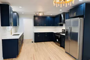 960 E 167th St, South Holland, IL 60473 - Photo 3