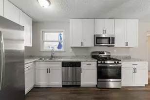 16 Spring Garden Dr, Montgomery, IL 60538 - Photo 7