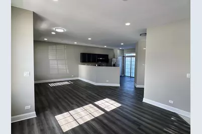 102 Soo Line Drive, Grayslake, IL 60030 - Photo 3