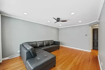 12943 S Manistee Avenue, Chicago, IL 60633 - Photo 7