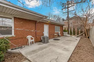 6756 N Keating Ave, Lincolnwood, IL 60712 - Photo 31