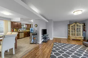 6756 N Keating Ave, Lincolnwood, IL 60712 - Photo 7