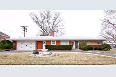 6756 N Keating Avenue, Lincolnwood, IL 60712 - Photo 1