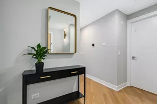 680 N Milwaukee Ave, Chicago, IL 60642 - Photo 3