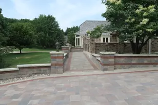 719 Midwest Club Pkwy, Oak Brook, IL 60523 - Photo 35