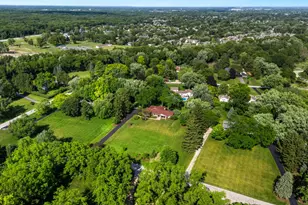 1043 Blackburn Dr, Inverness, IL 60067 - Photo 5