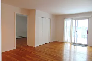 9588 N Terrace Pl, Des Plaines, IL 60016 - Photo 7