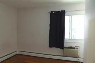 9588 N Terrace Pl, Des Plaines, IL 60016 - Photo 5