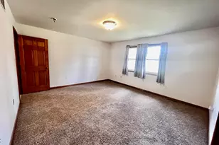 934 Evans St, Ottawa, IL 61350 - Photo 9