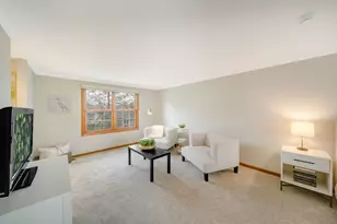 1530 E Fleming Dr S, Arlington Heights, IL 60004 - Photo 19