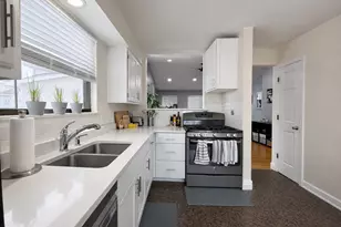 1587 Brookside Dr, Hoffman Estates, IL 60169 - Photo 5