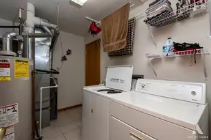 6896 W 87th St, Burbank, IL 60459 - Photo 21