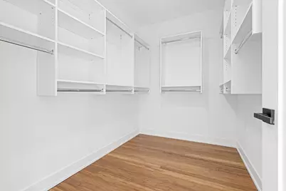 3653 W Barry Avenue #2E, Chicago, IL 60618 - Photo 9
