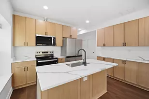 1942 Elmwood Ave, Berwyn, IL 60402 - Photo 5