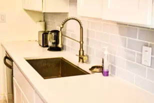 945 Commonwealth Ct, Vernon Hills, IL 60061 - Photo 7