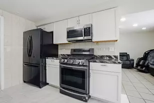 1874 Windward Ln, Hanover Park, IL 60133 - Photo 5