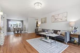 6568 W Roscoe St, Chicago, IL 60634 - Photo 9