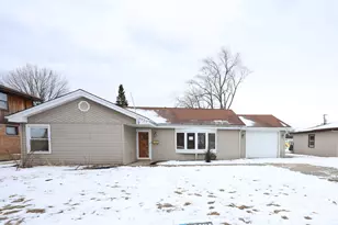 6837 W 113th St, Worth, IL 60482 - Photo 1