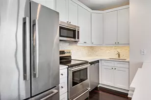 501 N Clinton St, Chicago, IL 60654 - Photo 5